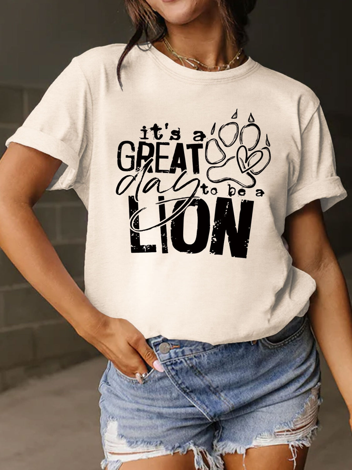 It's a Great day to be a Lion Short Sleeve T-Shirt