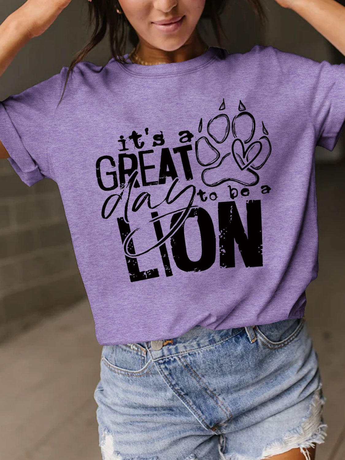 It's a Great day to be a Lion Short Sleeve T-Shirt