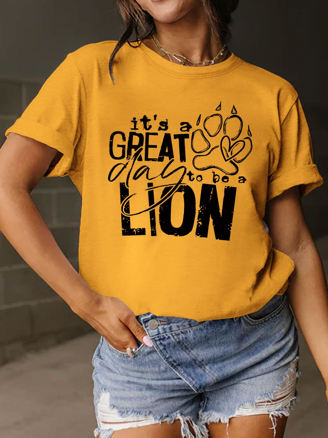 It's a Great day to be a Lion Short Sleeve T-Shirt